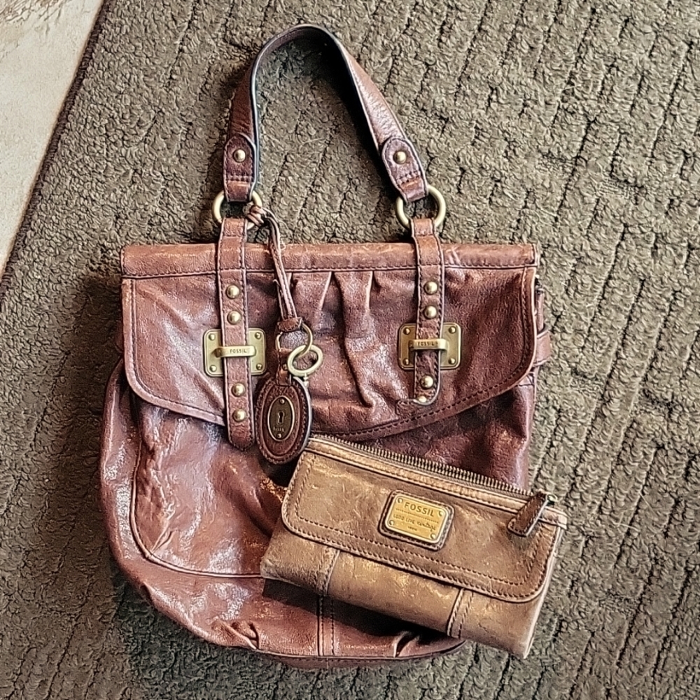 Fossil purse and wallet